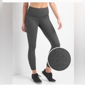 Old Navy Active High Rise Full Length leggings Size XL TG Grey